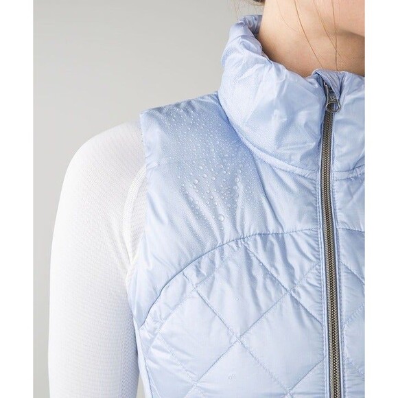 Lululemon Down for the Run size 6 vest Cool Breeze Blue - Picture 4 of 7